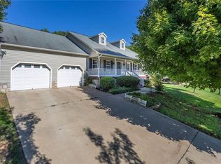 126 S Cameo Dr, Thomasville, NC 27360