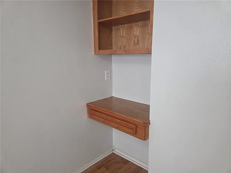 5218 Lethaby Dr — Photo 11