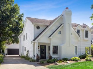 234 Fuller Rd, Hinsdale, IL 60521