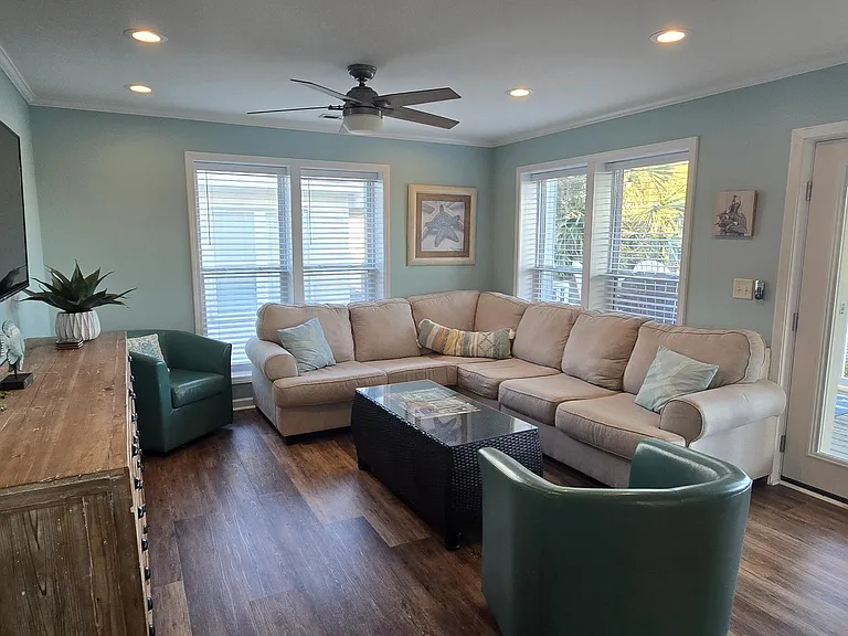 106 Ocean View Ave #A — Photo 8