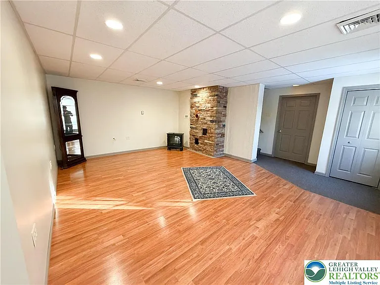 1395 Station St — Photo 20