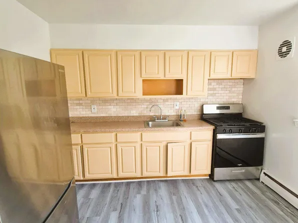 6486 Matthews St Floor 2, Philadelphia, PA 19119