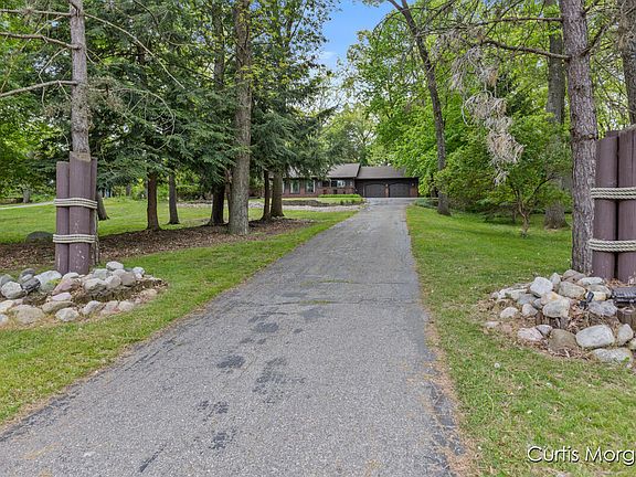 3rd image of 7326 Cascade Woods Dr SE