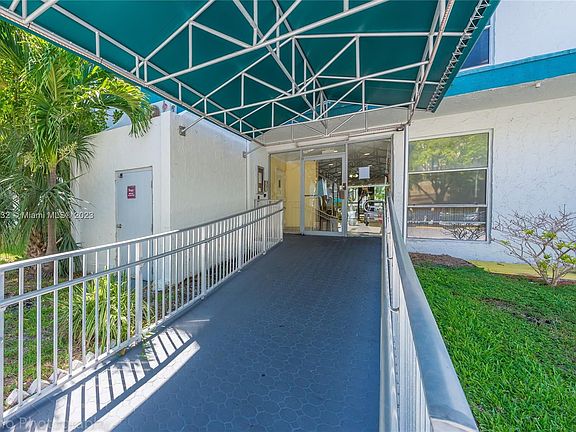 2nd image of 17560 Atlantic Blvd APT 212