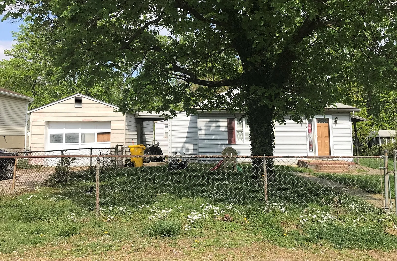 250 Arundel Rd photo 1