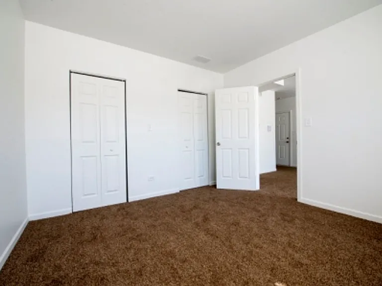 701 N Lotus — Photo 6