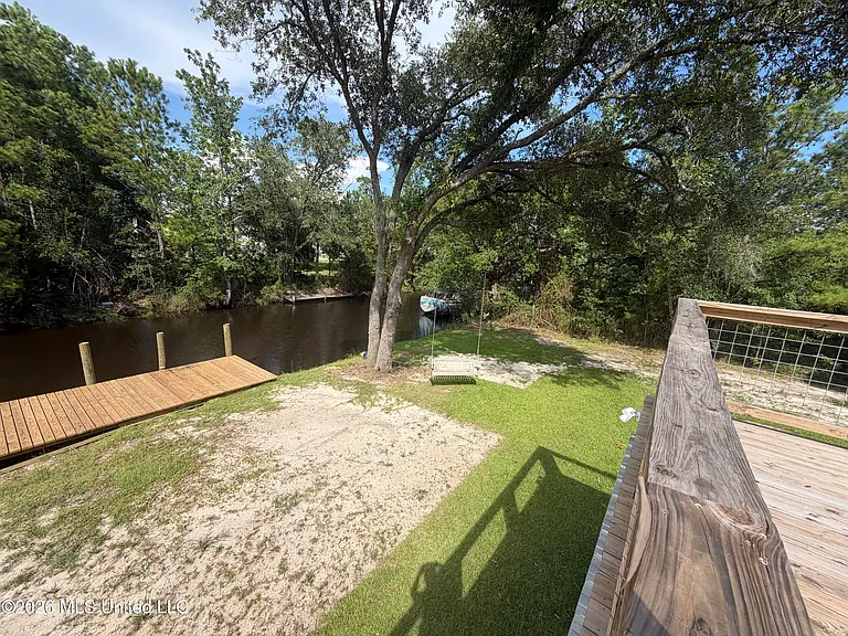 4060 Cardinal St — Photo 27