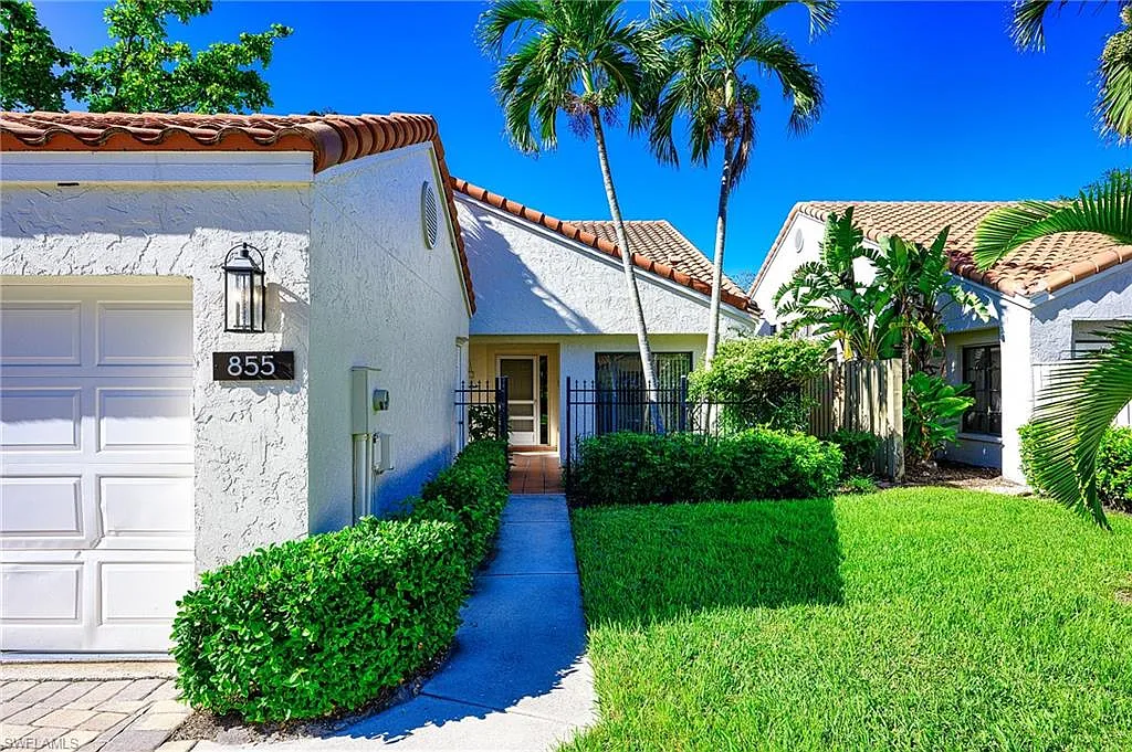 2 bed, 2.0 bath, 1359 sqft, $7,500 — Photo 4