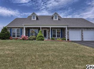5 Prickly Pear Dr, Carlisle, PA 17013