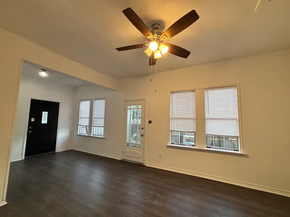 1117 Dallas St, Port Neches, TX 77651