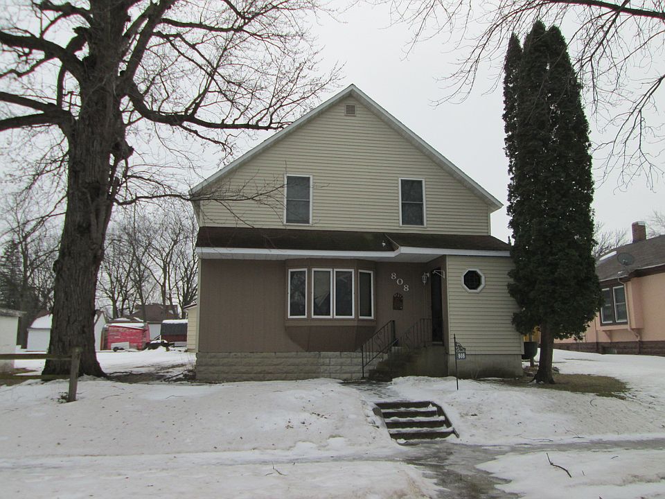 1st image of 808 2nd Ave S