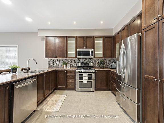 5th image of 71 Scotia Rd