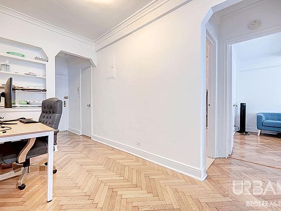 4th image of 10 W 74th St APT 7H
