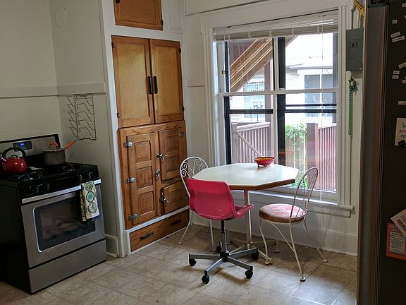 3rd image of 515 5th Avenue Se # Fl 3rd
