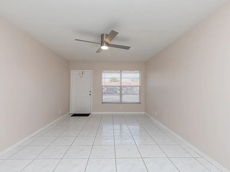 7750 SW 10th Ct — Photo 12