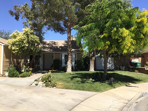 2nd image of 45952 Desert Springs Dr