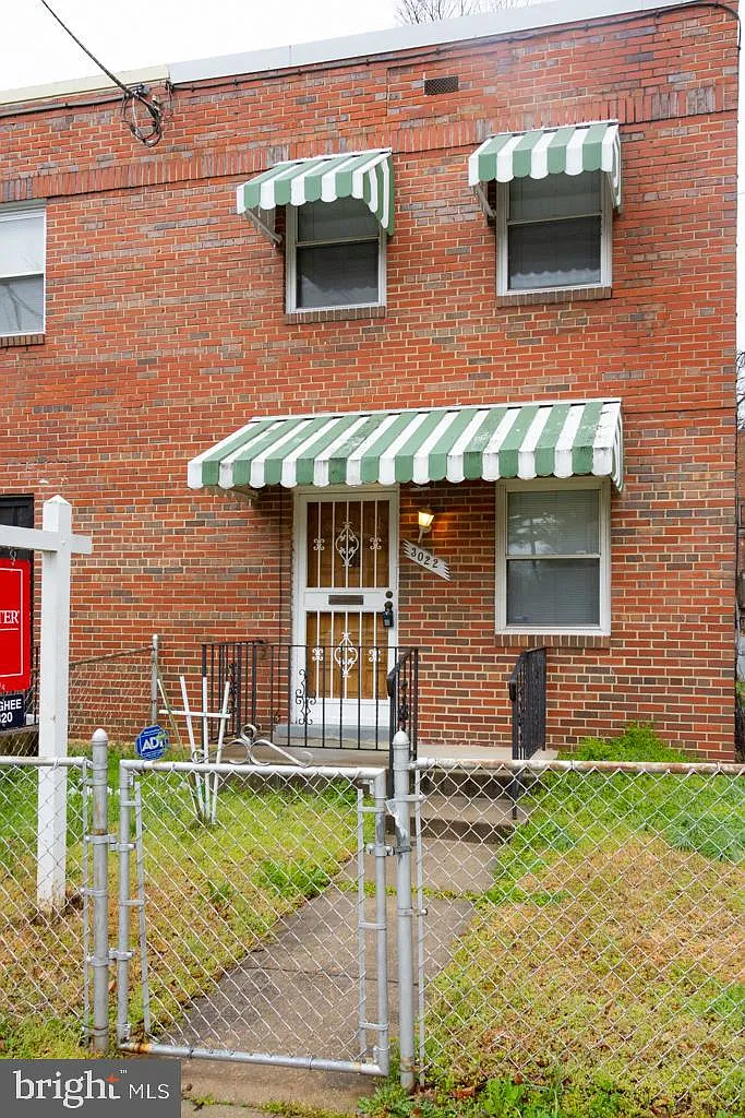 3022 24th Pl SE photo 1