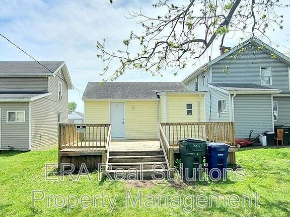 2nd image of 2400 Pomola St