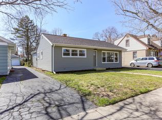 936 N Kaspar Ave, Arlington Heights, IL 60004