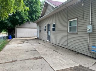 212 Ogilby Rd, Rockford, IL 61102