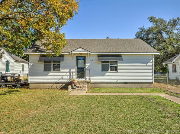 1018 S Price Ave, Hominy, OK 74035