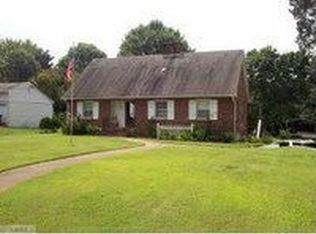 2230 Cherokee Ln, Winston Salem, NC 27103