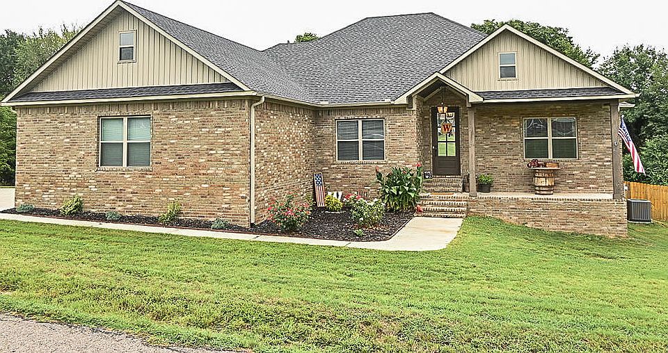 1st image of 631 Stonegate Dr