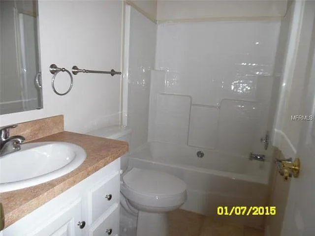 2304 Kingston St S — Photo 21