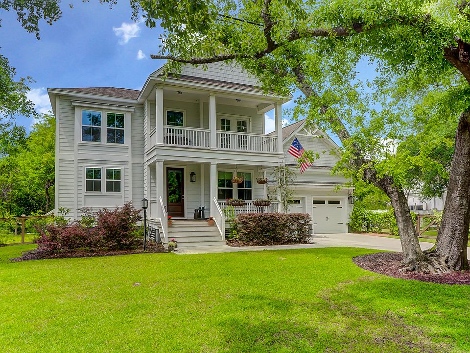 2nd image of 815 Colony Dr