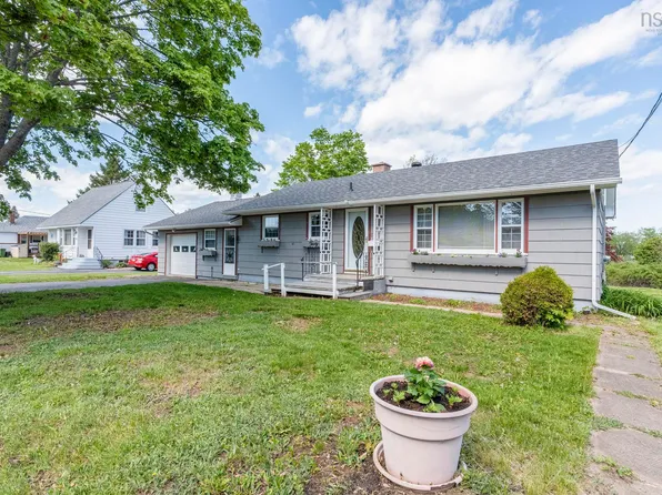 30 Victoria St, Middleton, NS B0S 1P0