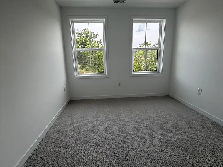 111 Brianna Ct #6 — Photo 40