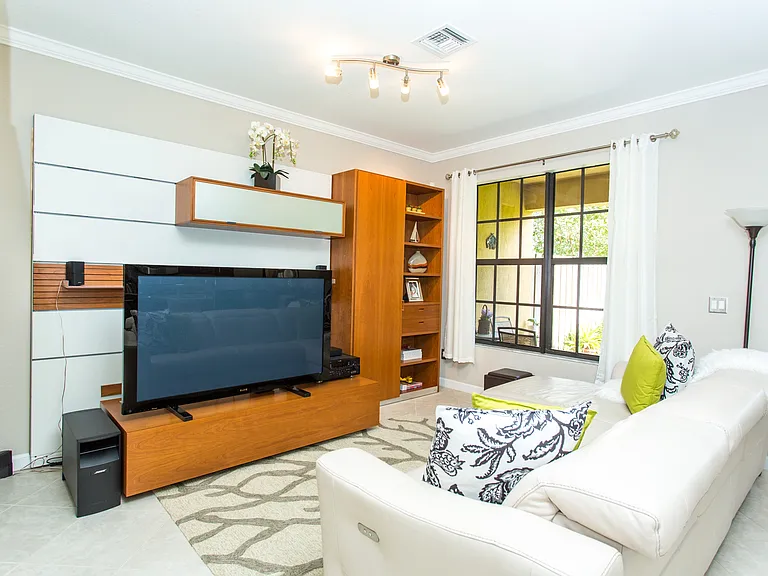 10426 Wellington Parc Dr #1 — Photo 6