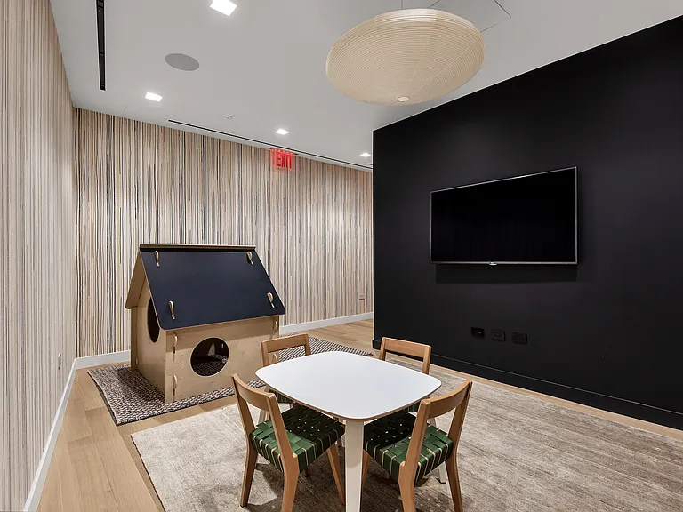 21 E 12th St #9A — Photo 9