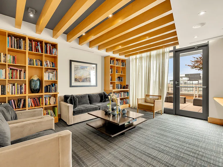 475 K St NW #1123 — Photo 33