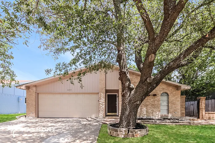 6205 Magnolia Ln