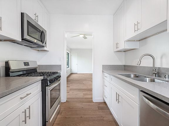 2nd image of 911 N Havenhurst Dr APT 6