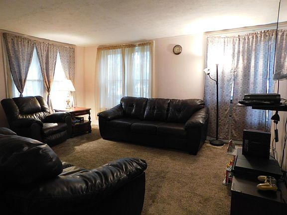 2nd image of 1670 Lancaster Ave