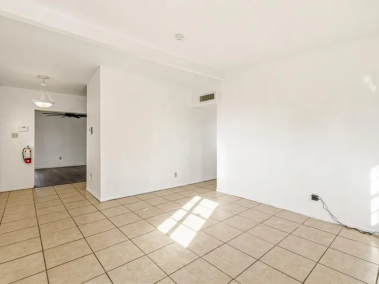 2615 9th Avenue Dr E — Photo 22