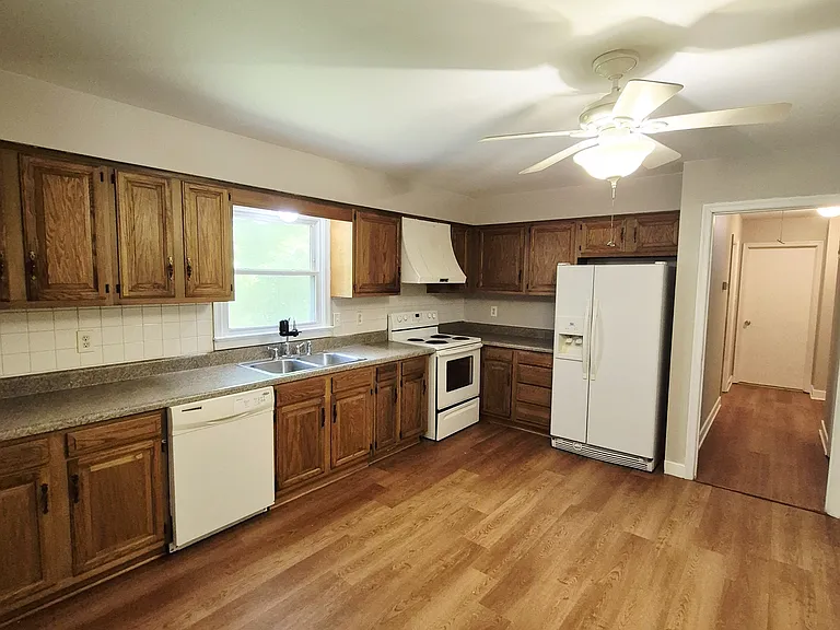 3041 Clintwood Rd — Photo 8