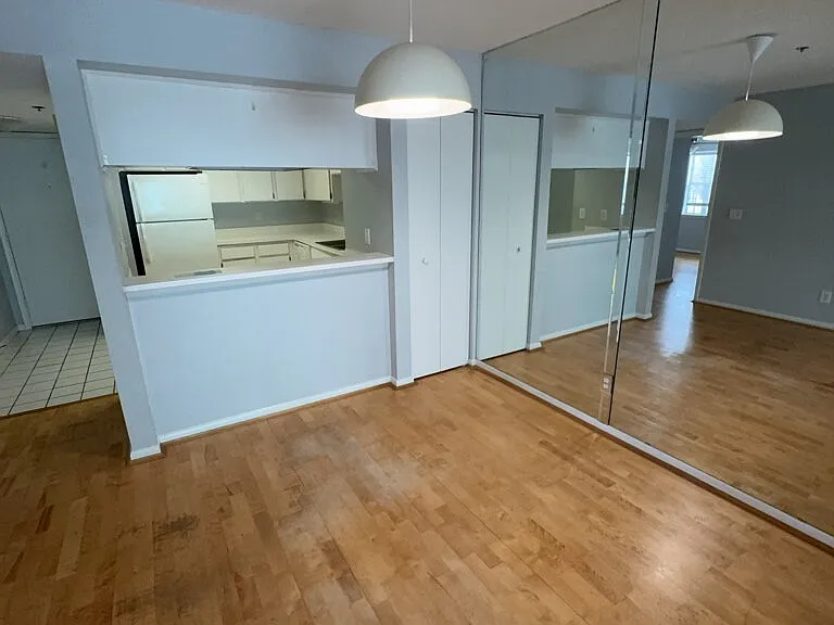 3002 W Cleveland St #D6 — Photo 3