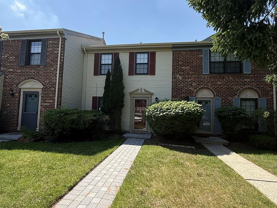 1st image of 464 Harwick Ct