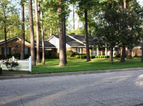 5th image of 1509 Robinhood Ln