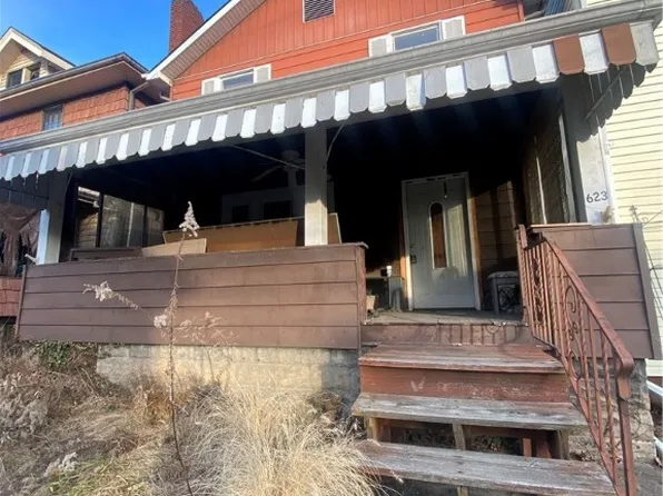 623 E 3rd Ave, Tarentum, PA 15084