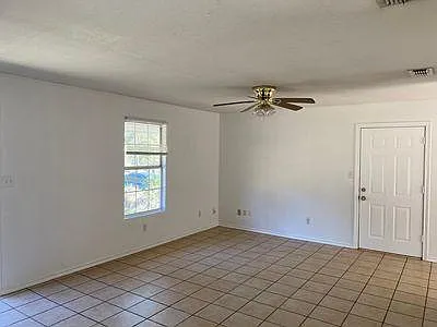 510 Brentwood Dr — Photo 5