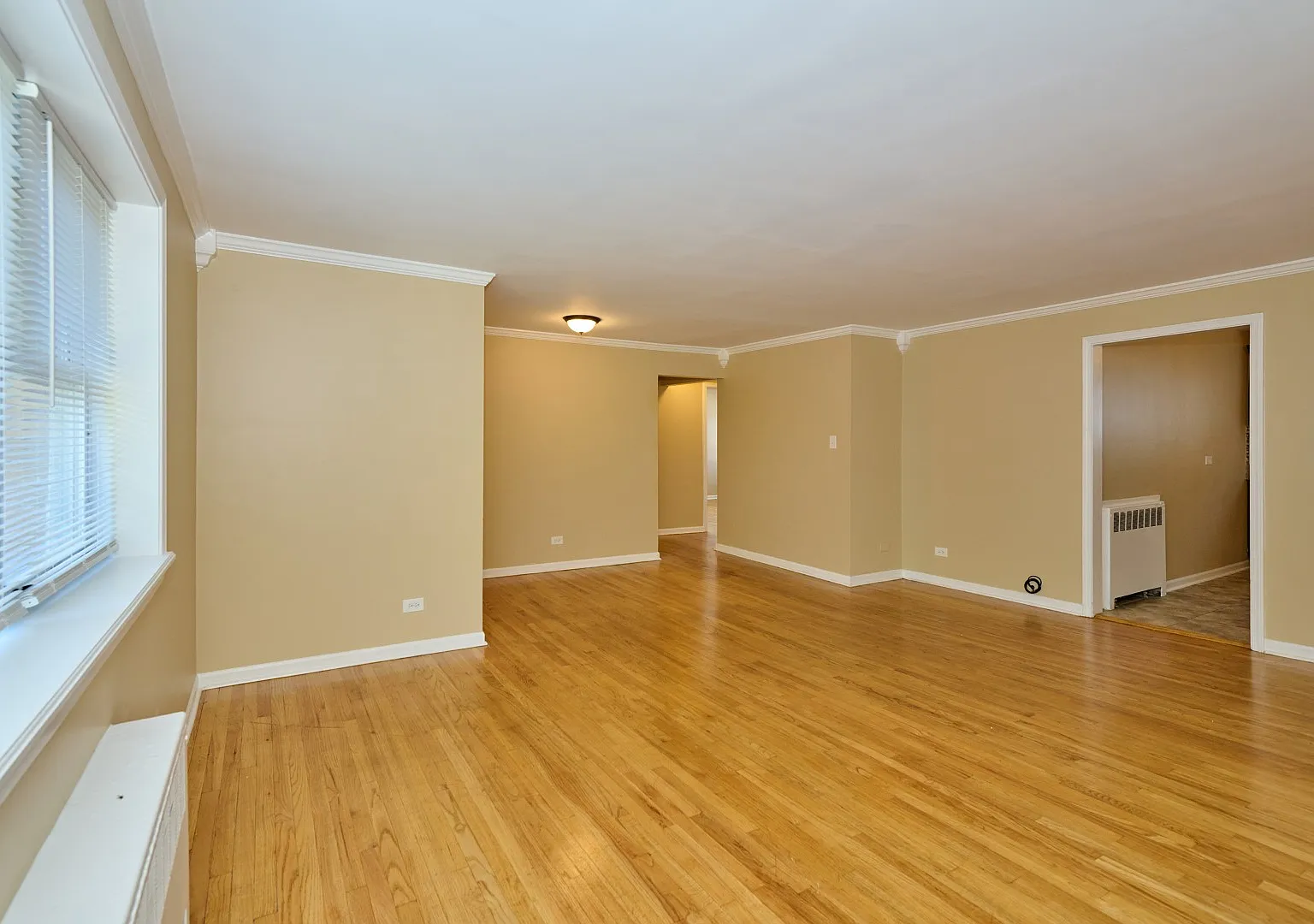 2 bed, 1200 sqft, $1,750 — Photo 3
