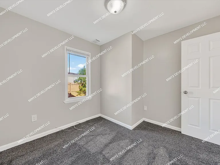 12862 Georgiana Ave — Photo 16