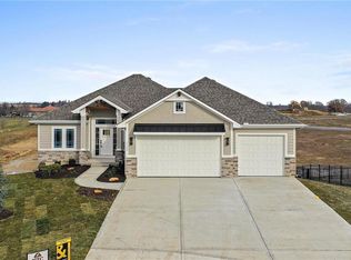1104 NE Goshen Ct, Lees Summit, MO 64064