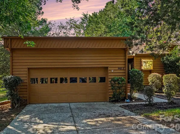 9013 Saint Croix Ln, Charlotte, NC 28277
