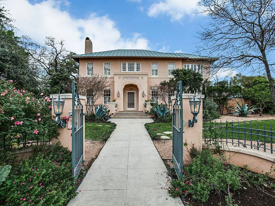 1st image of 101 Laurel Heights Pl