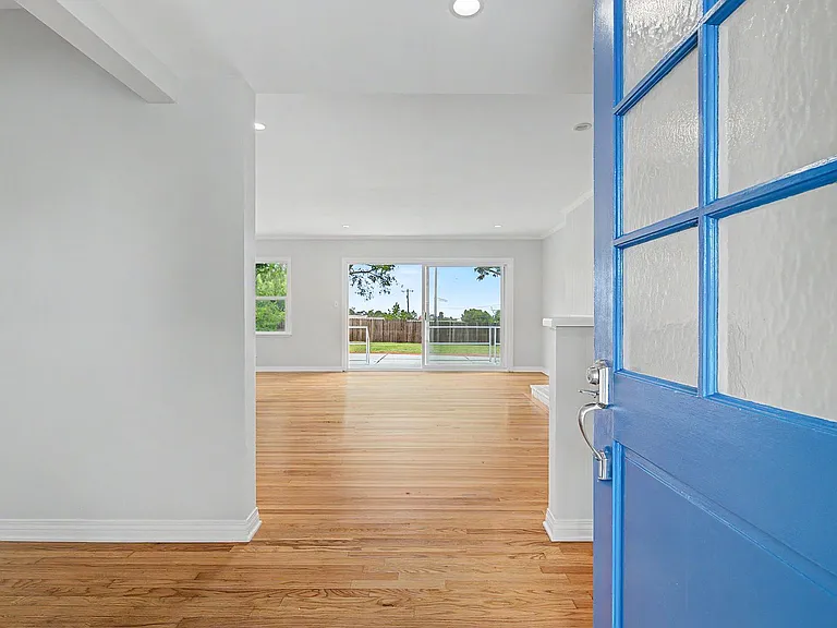 27 Ranchview Rd — Photo 3